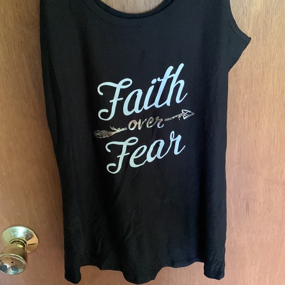 Workout/summer tank top. Never worn - Picture 5 of 5